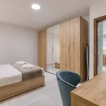 Grand 3bed Burseley Terrace Fl2 Swieqi By Homely