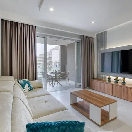 Grand 3bed Burseley Terrace Fl2 Swieqi By Homely *