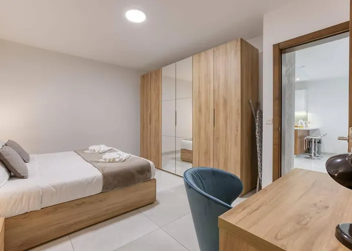 Grand 3bed Burseley Terrace Fl2 Swieqi By Homely