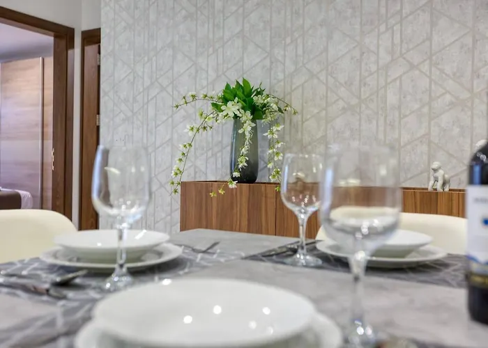 Grand 3bed Burseley Terrace Fl2 Swieqi By Homely Appartamento