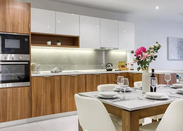 Appartamento Grand 3bed Burseley Terrace Fl2 Swieqi By Homely