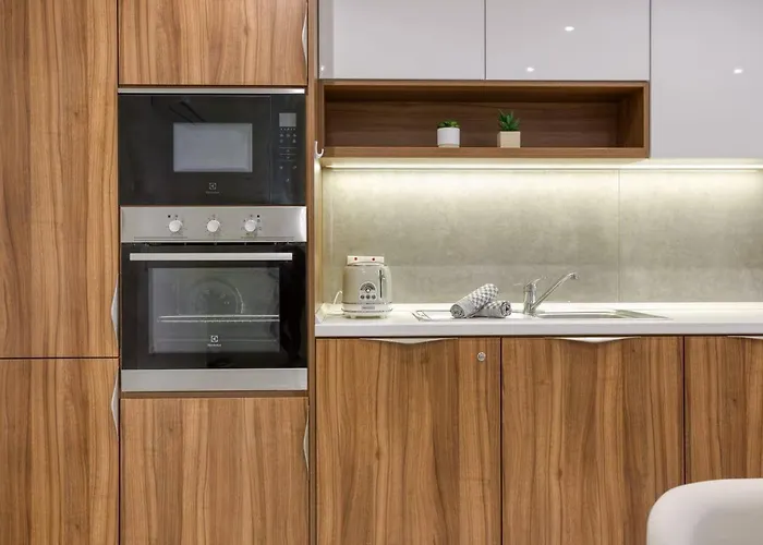 Grand 3bed Burseley Terrace Fl2 Swieqi By Homely