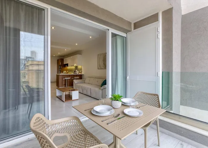 Grand 3bed Burseley Terrace Fl2 Swieqi By Homely Appartamento